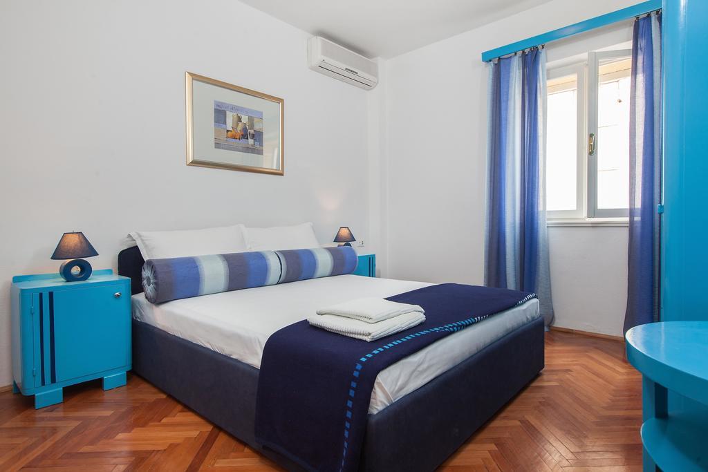 Apartments Potts Point ماكارسكا الغرفة الصورة